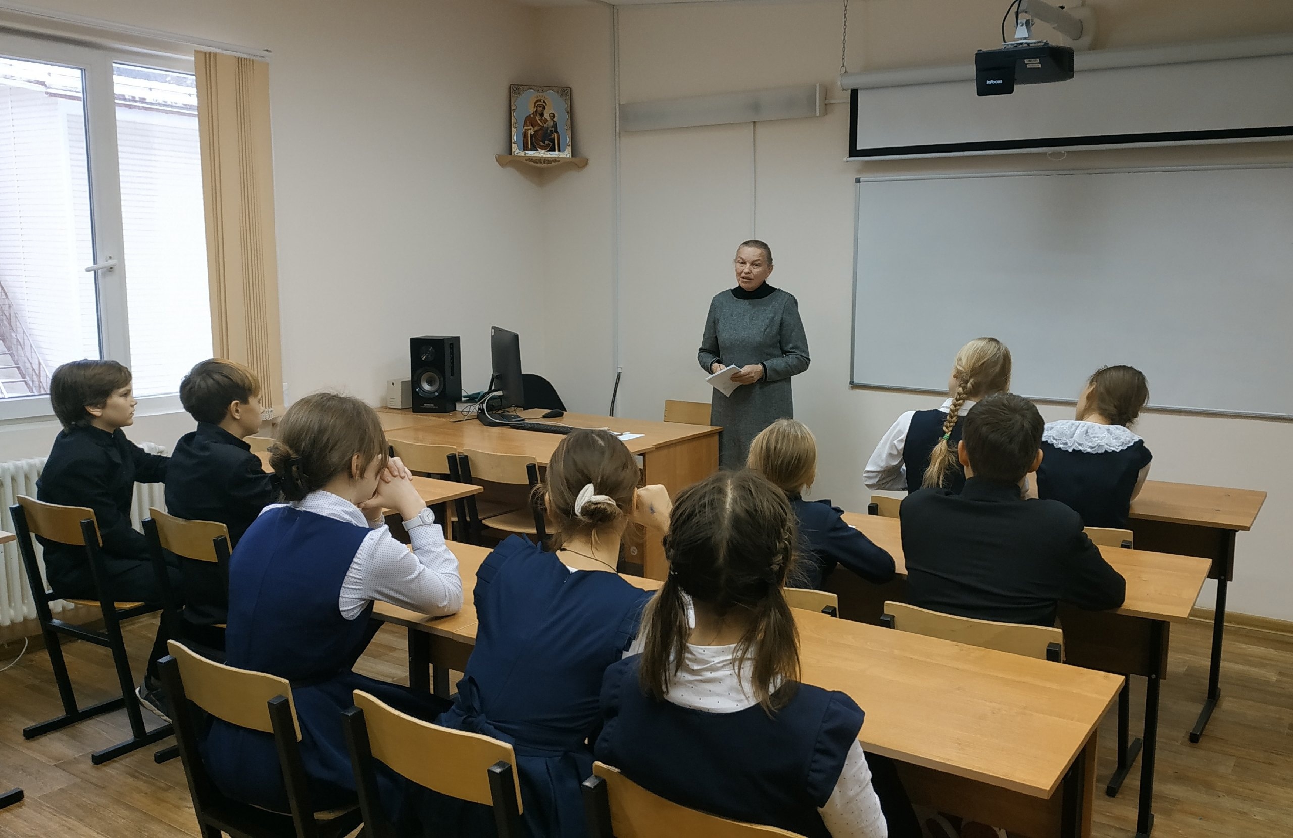 Воспитанники школы-пансиона «Плесково» поучаствовали в встрече с бывшей сотрудницей Лесного хозяйства