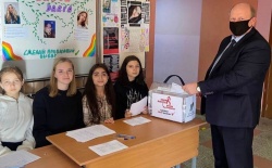 Представители школы № 2075 рассказали жителям о президенте школы отделения поселка Шишкин лес
