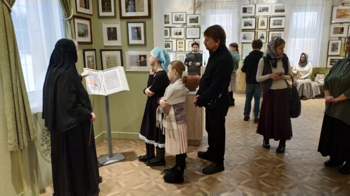 Троице-Одигитриевский монастырь посетили воспитанники православной школы Плесково