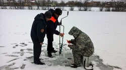 Московские спасатели призывают горожан и гостей столицы не выходить на непрочный лёд