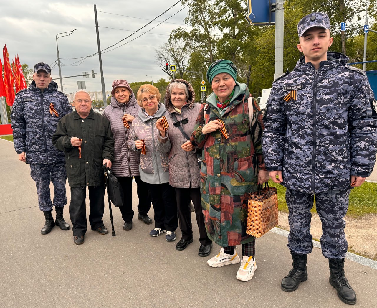 В патриотической акции «бессмертный полк» приняли участие столичные сотрудники вневедомственной охраны  