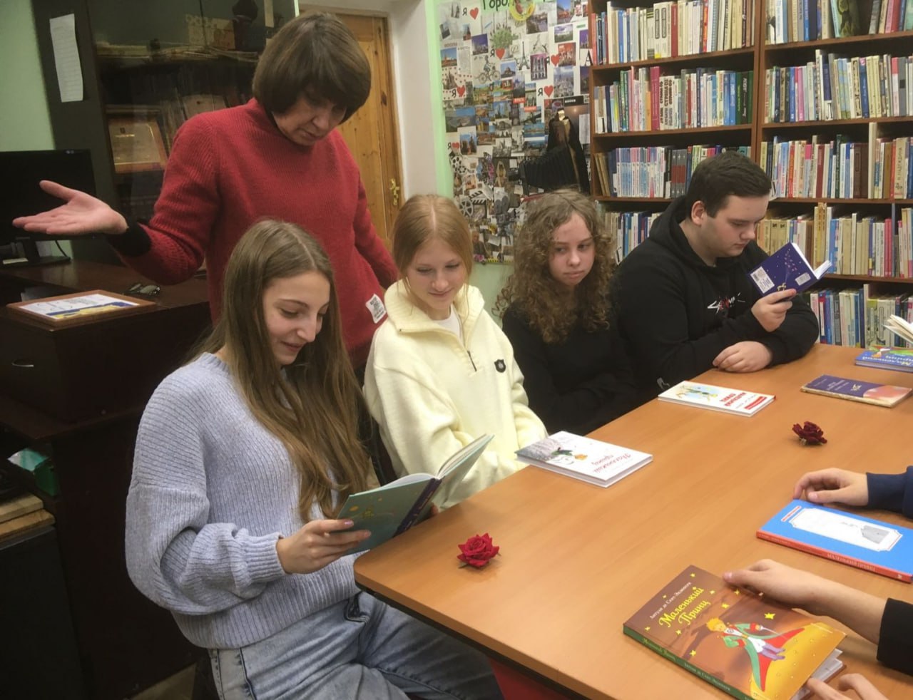 Литературный час провели в ДК «Михайловское» для школьников
