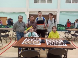 Юные жители поселения Михайлово-Ярцевское приняли участие в соревнованиях по шашкам