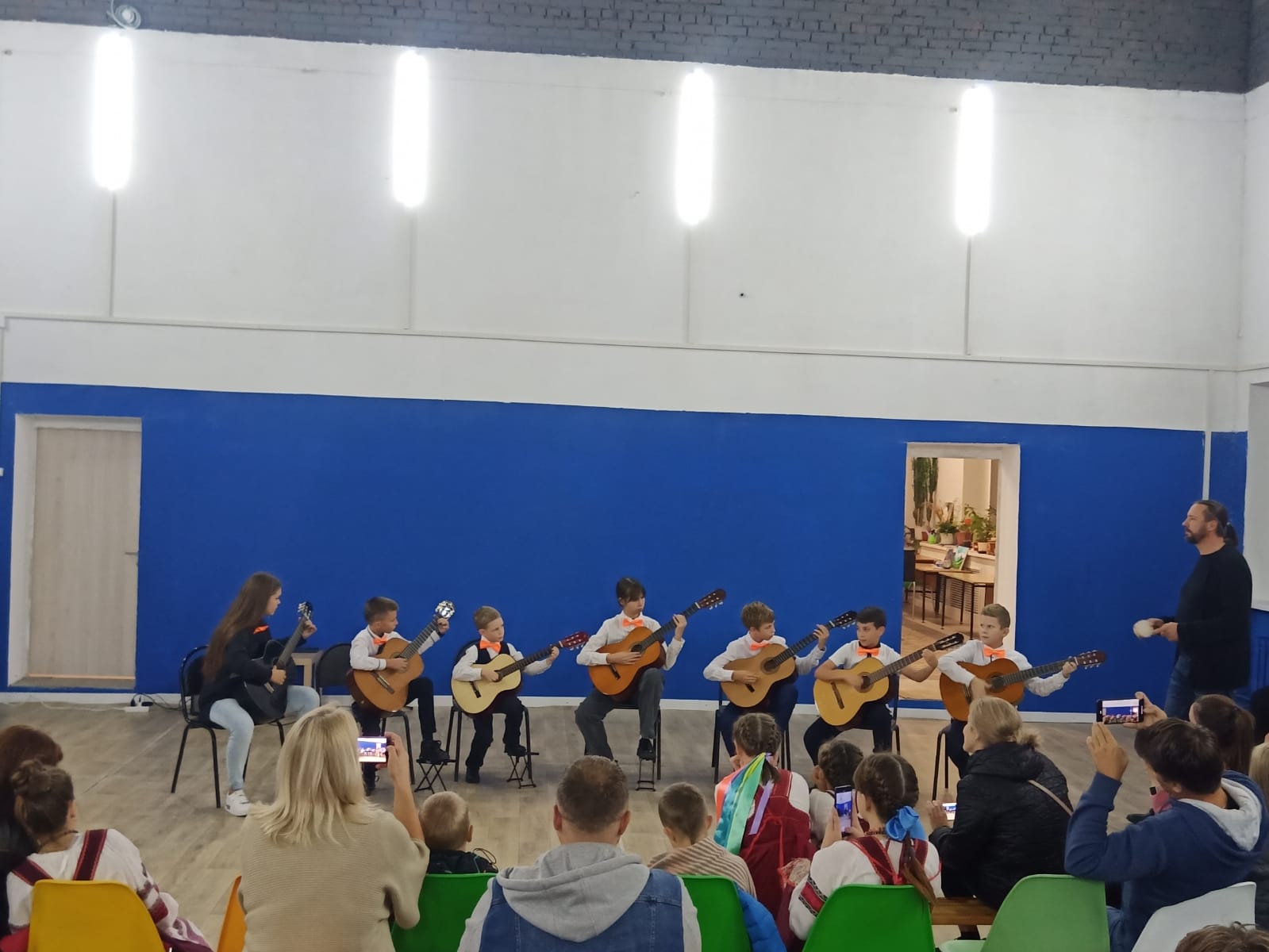 Концерт ко Дню учителя состоялся в Михайлово-Ярцевской ДШИ