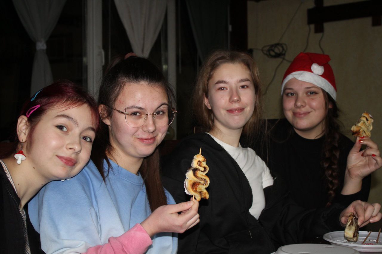 Для активистов Молодёжной палаты поселения Михайлово-Ярцевское состоялся вкусный тимбилдинг!